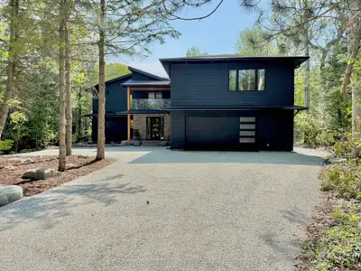 131 Chamonix Crescent, Blue Mountains, On L9y 0s7