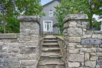 716 King Street W, Prescott, On K0e 1t0