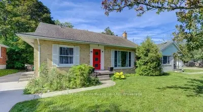 49 Dietz Avenue S, Waterloo, On N2l 2j8