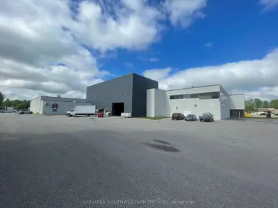 1095 Wilton Grove Road, London South, On N6n 1c9