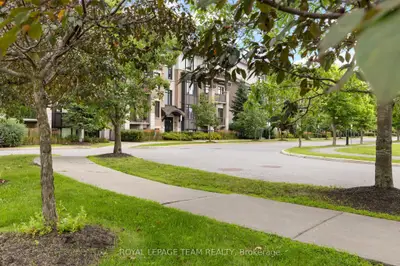 655 Beauparc Private 104, Cyrville - Carson Grove - Pineview, On K1j 0a2