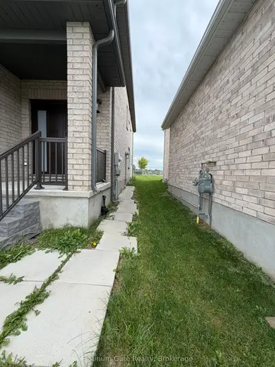 827 Cedar Parkway, London North, On N5x 0c3