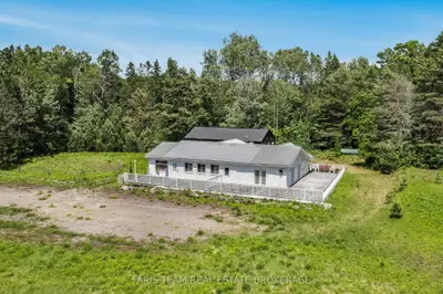 2180-2186 Highway 141, Muskoka Lakes, On P0b 1l0