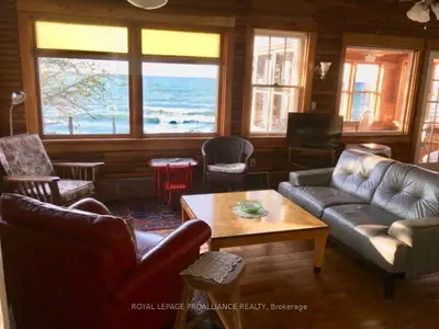 20 West Street, Prince Edward County, On K0k 3l0