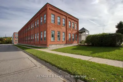 342 Erie Street 201, Stratford, On N5a 2n4
