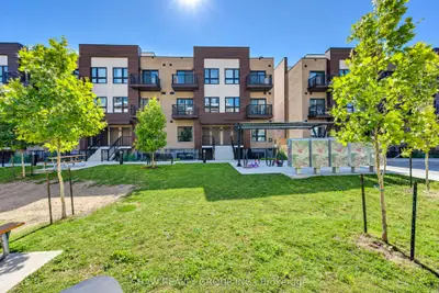 10 Palace Street D16, Kitchener, On N2e 0j3