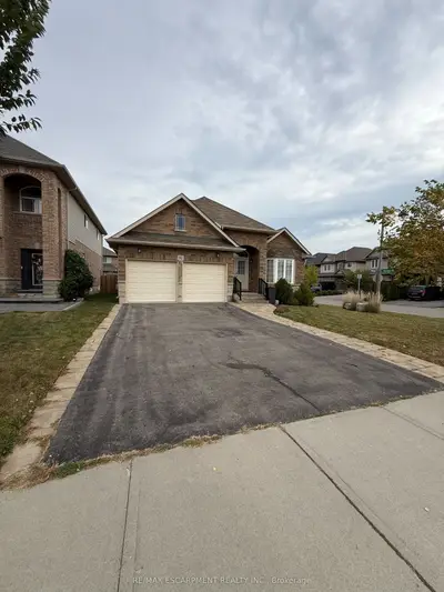 81 Bellagio Avenue, Hamilton, On L0r 1p0