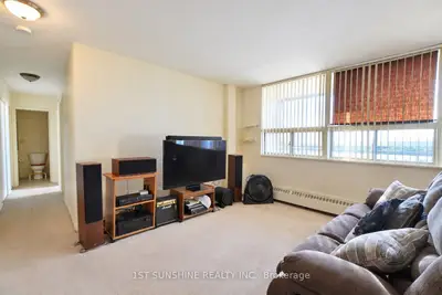 15 Nicklaus Drive 804, Hamilton, On L8k 5j5