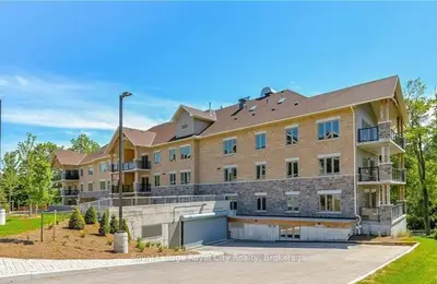 19 Stumpf Street 101, Centre Wellington, On N0b 1s0