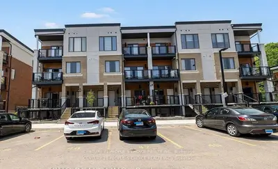 25 Isherwood Avenue C 43, Cambridge, On N1r 0e2