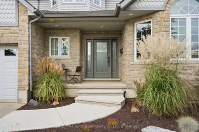 30 VANEVERY Way, Stratford, ON N5A 8C1