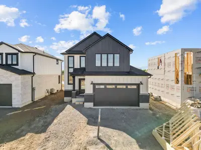 132 Addison Avenue, Lucan Biddulph, On N0m 2j0