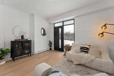 425 Fourth Street 103, Gananoque, On K7g 2x2