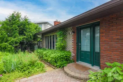 85 Crownhill Street, Beacon Hill North - South And Area, On K1j 6w9