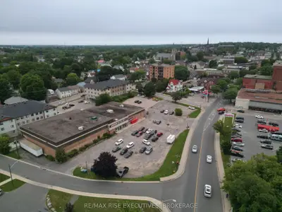 260 King Street W, Brockville, On K6v 3s1