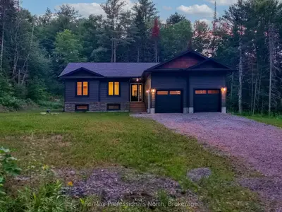 260 Stephenson 2 Road W, Huntsville, On P0b 1m0