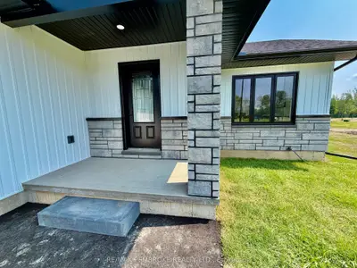 19 Eddy Crescent, Pembroke, On K8a 0m1