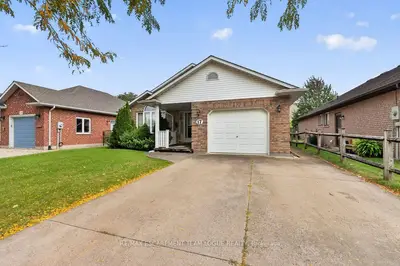 17 TANNER Drive, Pelham, ON L0S 1E4