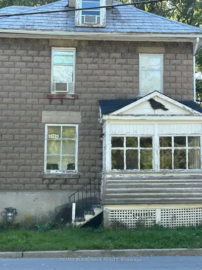 51 Albert Street, Carleton Place, On K7c 1n9