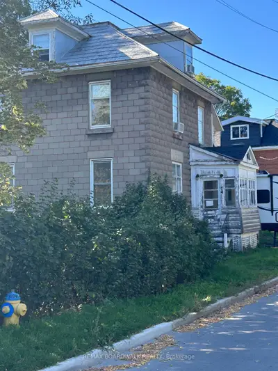 51 Albert Street, Carleton Place, On K7c 1n9