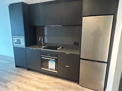 101 John Street N 616, Hamilton, On L8r 1h7