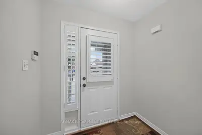 166 Toby Crescent, Hamilton, On L8t 2p2