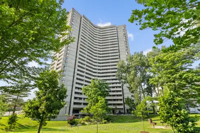 1081 AMBLESIDE Drive 306, Woodroffe, ON K2B 8C8