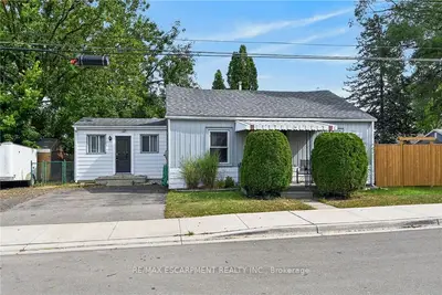 82 Division Street, Brantford, On N3s 2p5
