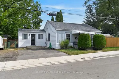 82 Division Street, Brantford, On N3s 2p5