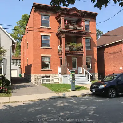 421 Lisgar Street 3, Ottawa Centre, On K1r 5g9