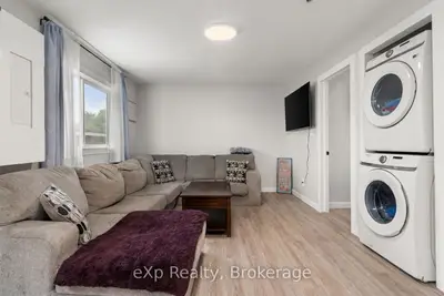 89 College Street E Unit A, Belleville, On K8p 2e8