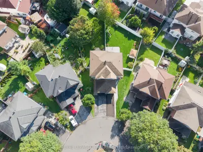 36 SAFFRON Court, Barrhaven, ON K2J 4R7