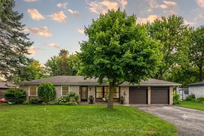 156 John Street N, Minto, On N0g 1z0