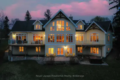 12698 Loyalist Parkway, Prince Edward County, On K0k 2t0