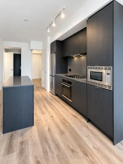 101 John Street N 618, Hamilton, On L8r 0b8