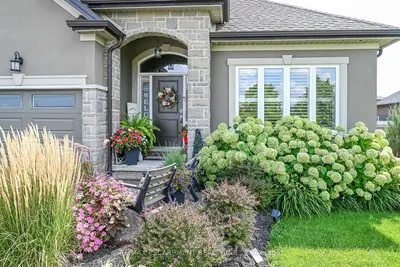 8165 Twenty Road E, Hamilton, On L9b 0c9