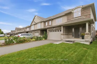 68 Abbott Place, Pelham, On L3e 0t1