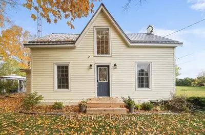 1743 County Road 12, Prince Edward County, On K0k 2t0