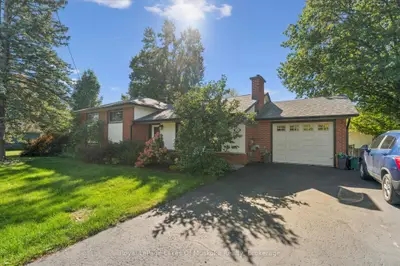 135 Muskoka Beach Road, Gravenhurst, On P1p 1b6
