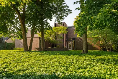 31 Auchmar Road, Hamilton, On L9c 1c6