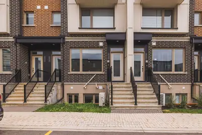 535 Ozawa Private, Manor Park - Cardinal Glen And Area, On K1k 4z8