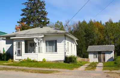 79 Wollaston Lk Road, Wollaston, On K0l 1p0