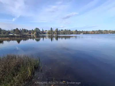 18 Ahmic Lake Road, Magnetawan, On P0a 1a0