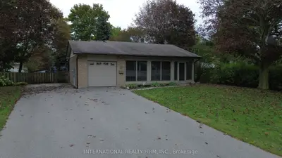 9 Vaughan Avenue, Port Hope, On L1a 3y8