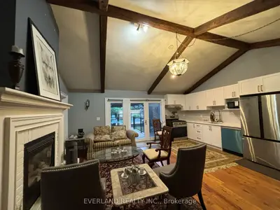 3369 St Paul Avenue Ensuite Room, Niagara Falls, On L2j 2m3