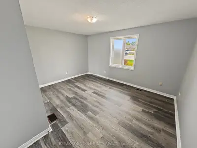10 Riverside Drive 101, Kawartha Lakes, On K0m 1a0