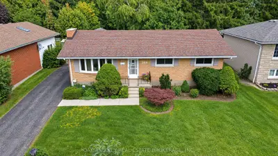 564 Chiddington Avenue, London South, On N6c 2w5