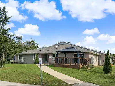 10 Riverside Drive 214, Kawartha Lakes, On K0m 1a0