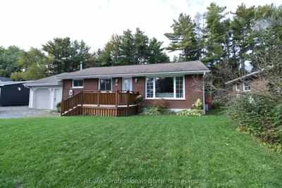83 Pine Street, Bracebridge, On P1l 1k8