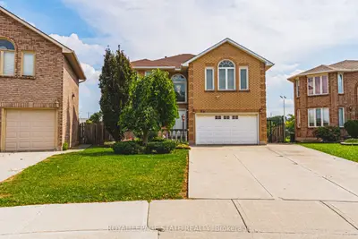 90 Fairington Crescent, Hamilton, On L8e 3n4